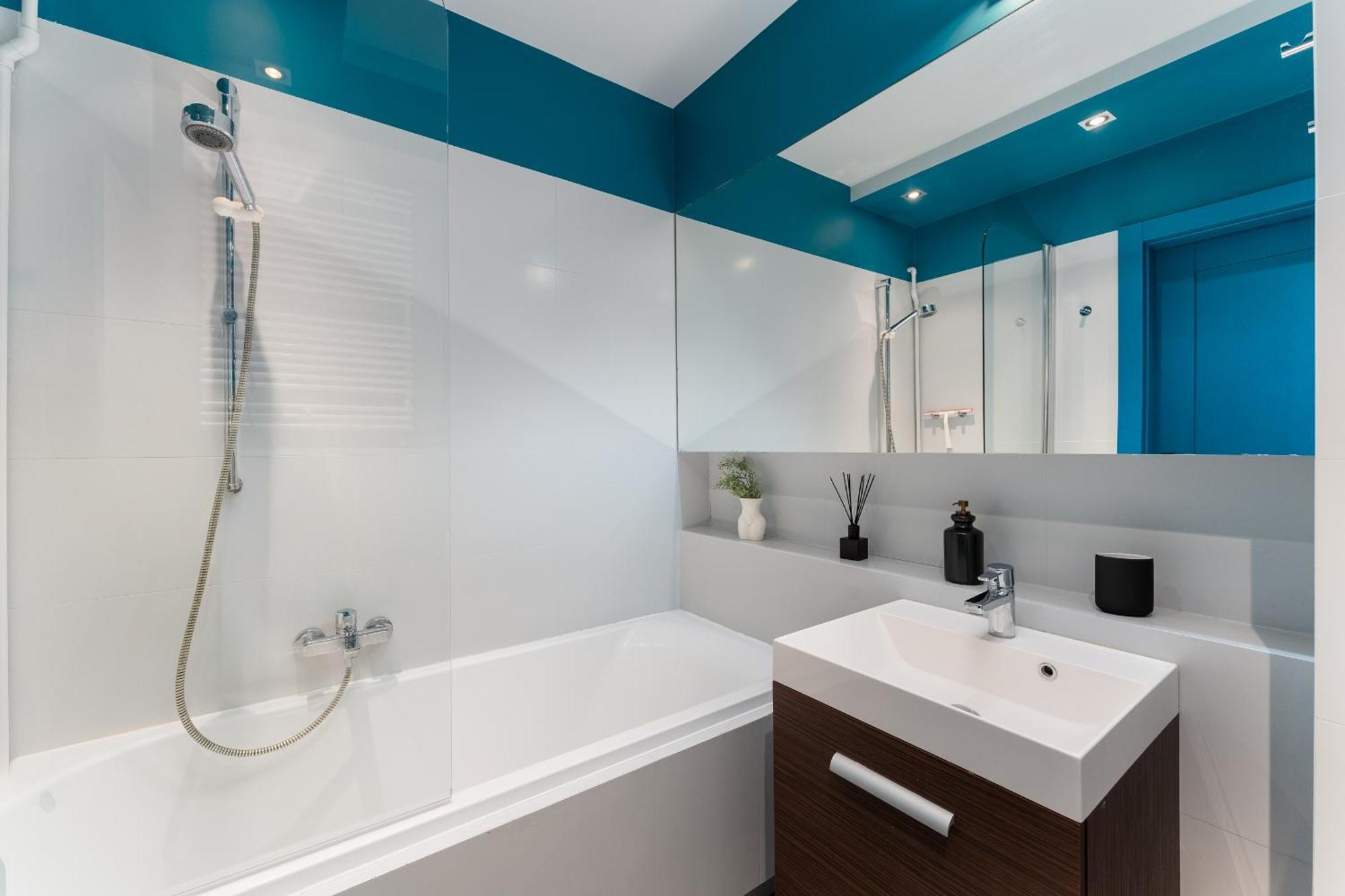 Modern Apartments With Free Parking Spot Краків Екстер'єр фото
